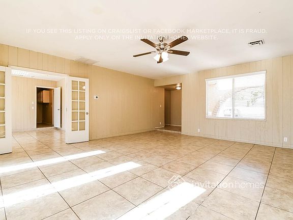 4th image of 429 E 10th Dr