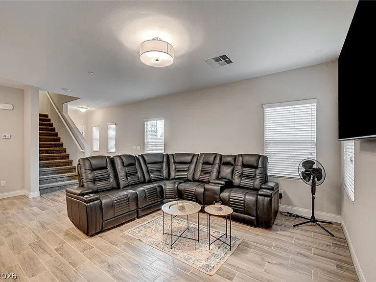 277 Persistence Ct — Photo 2
