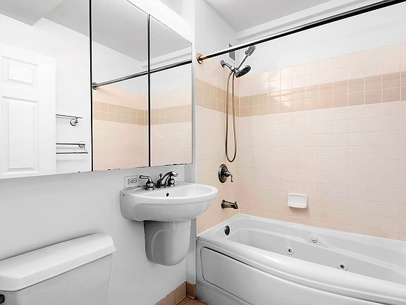5th image of 1400 5th Ave APT 2E