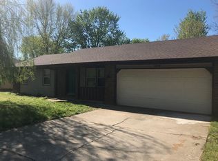 1218 W Berkeley St, Springfield, MO 65807