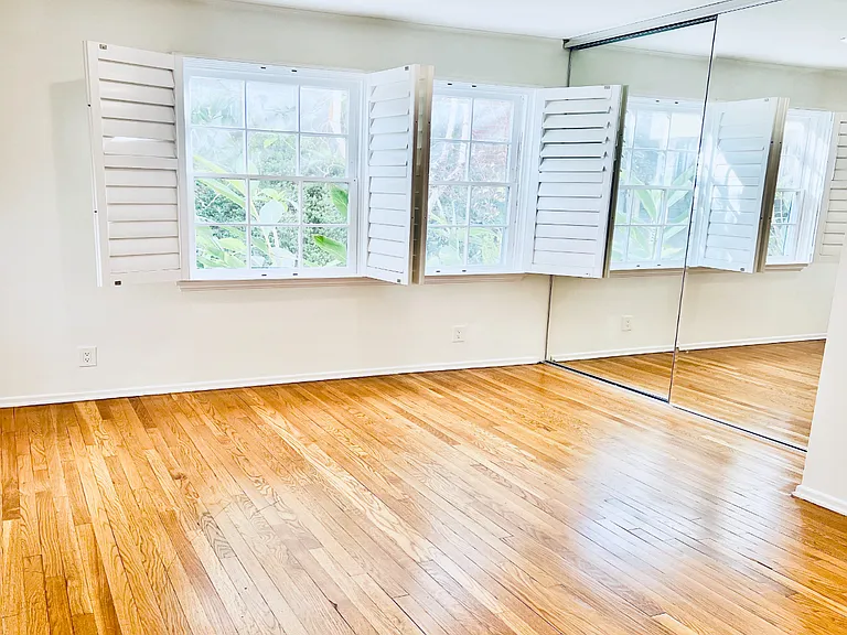 1256 Devon Ave #1256 — Photo 8