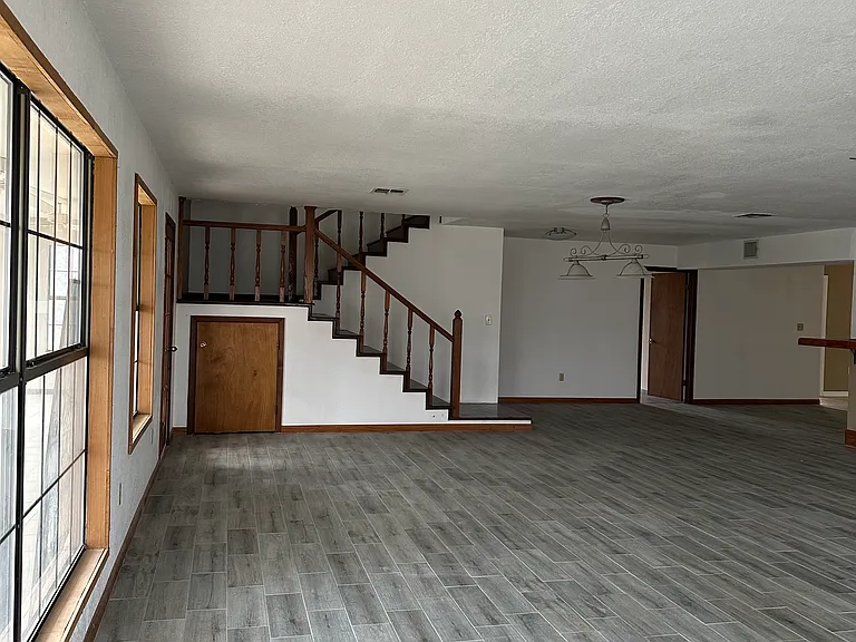 707 Tilden St — Photo 19