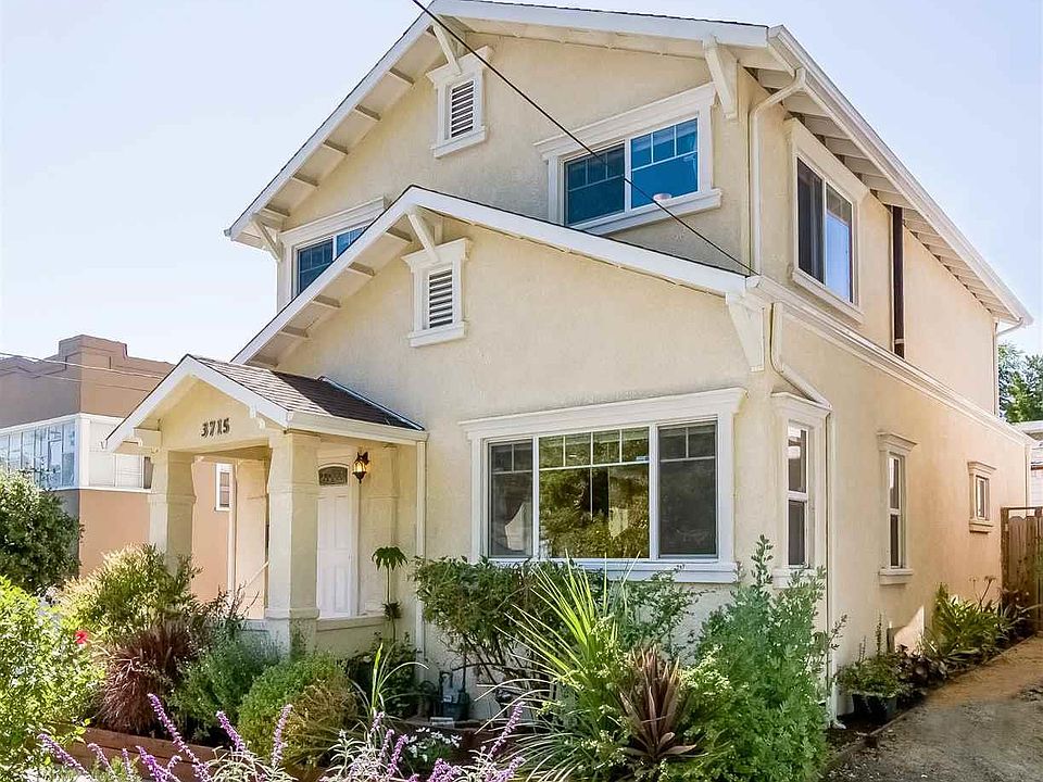2nd image of 3715 Laguna Ave