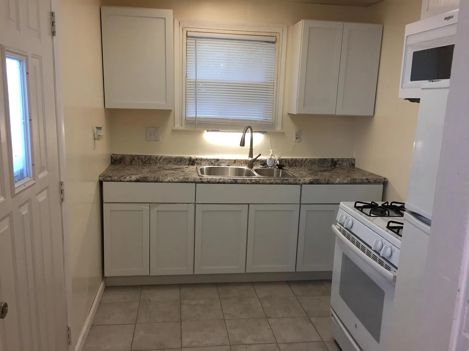 363 E Hinman Ave — Photo 1