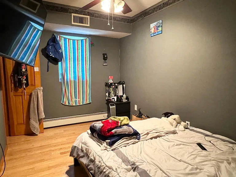152 Chelsea St #1 — Photo 7