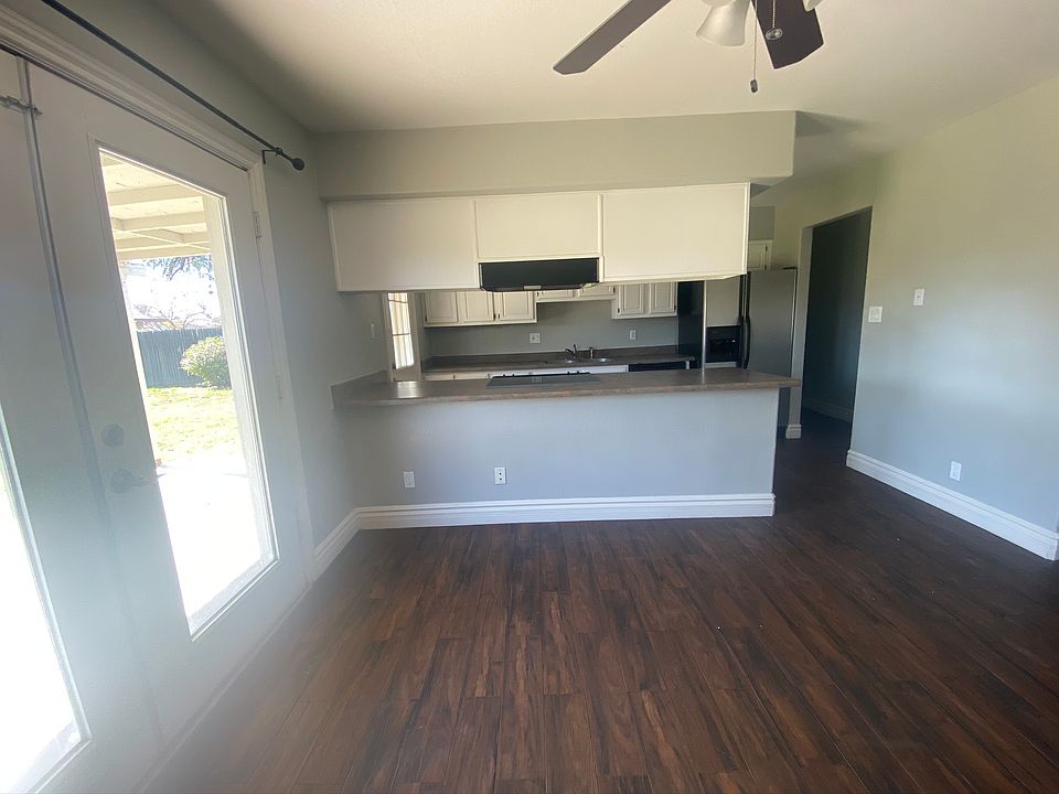 1st image of 307 E Park Ave