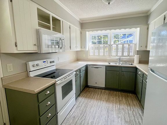 4th image of 805 Leigh Dr