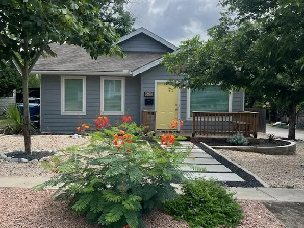 828 Wheless Ave, Kerrville, TX 78028
