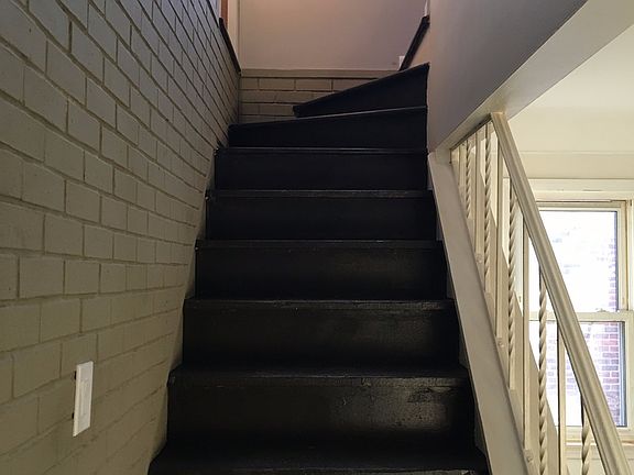 5th image of 2934 N Vermont Ave