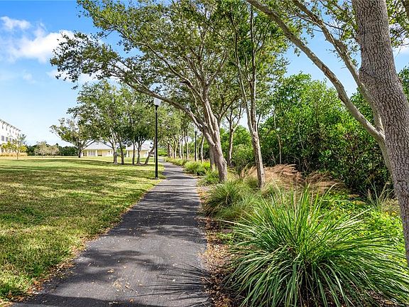 5th image of 9996 Key Haven Rd