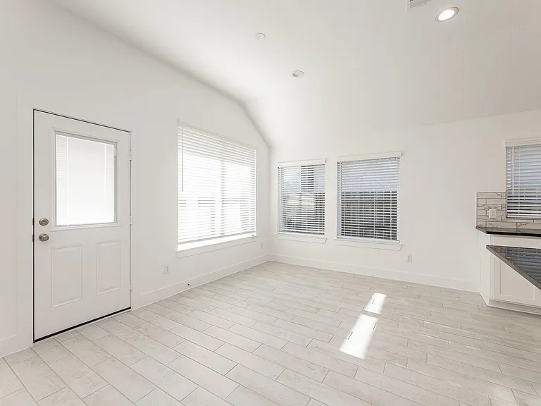 4802 Seabourne Landing Dr — Photo 16