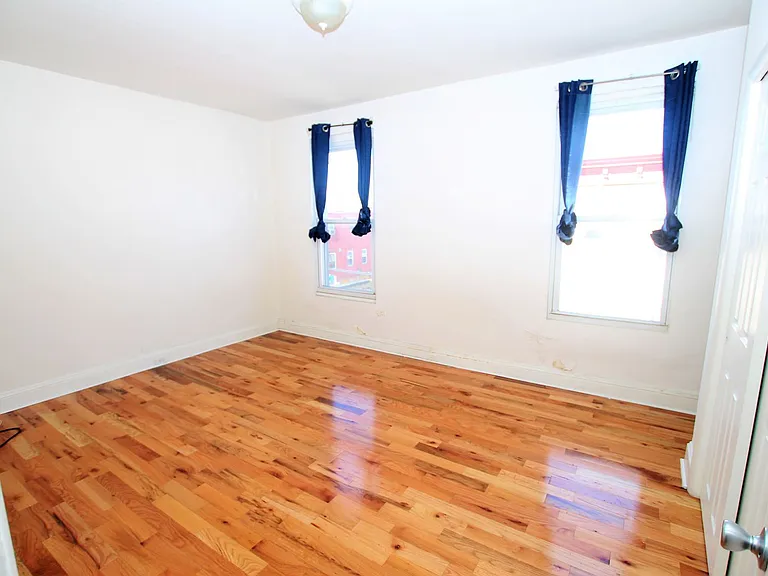 1633 S 6th St #6 — Photo 3