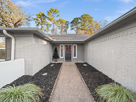 3rd image of 6700 Vivian Ct