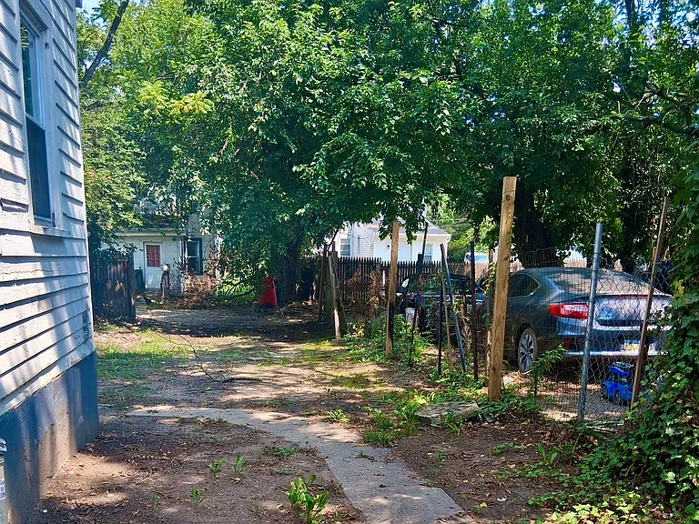 27 Ellis St — Photo 20