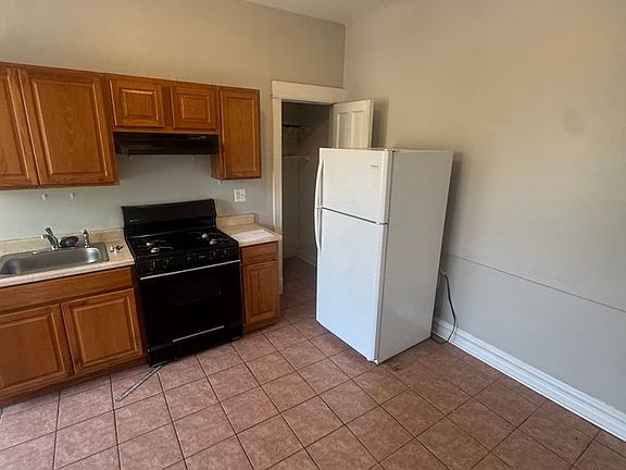 2nd image of 2101 S Marshall Blvd #2867-69