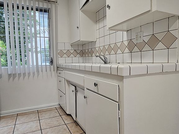 Kitchen cabinets