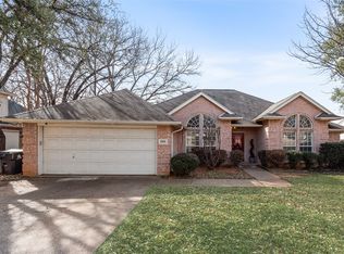 6200 Pennsylvania Ave, Arlington, TX 76017