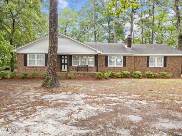 417 School House Road, Walstonburg, NC 27888