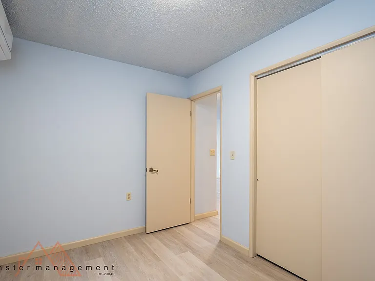 215 Azores St #D — Photo 11