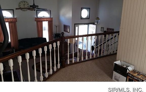 5th image of 820 Chancellor Dr