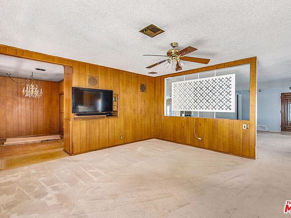 5th image of 2508 W 112th St