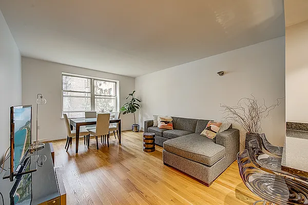 Sold by Redfin Real Estate | media 5