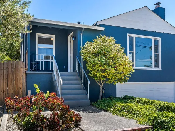 8 Cochrane Way, Petaluma, CA 94952
