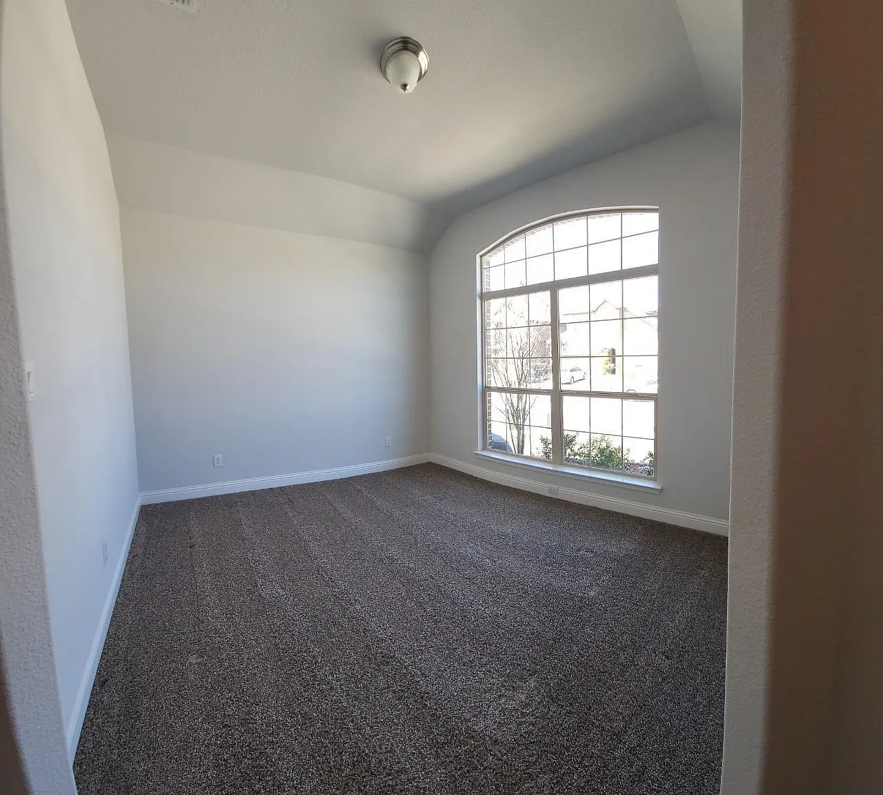1801 Spinnaker Dr — Photo 2