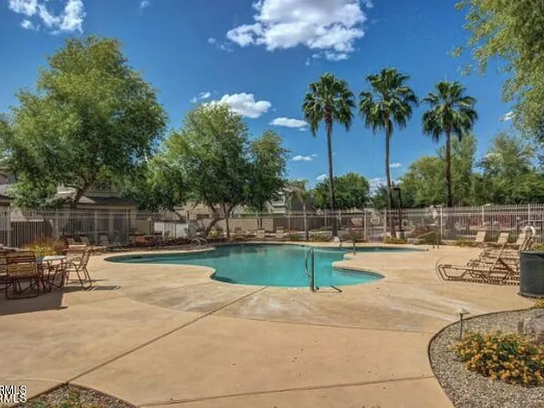 1570 S Owl Dr — Photo 5