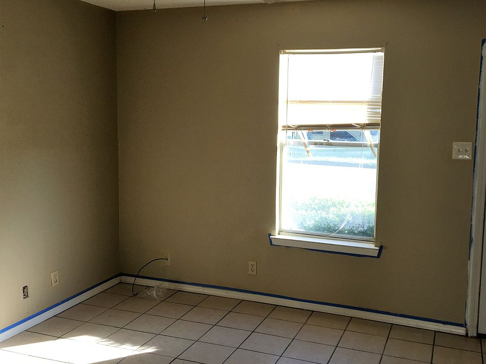 1st image of 2600 Grim Ave APT 105