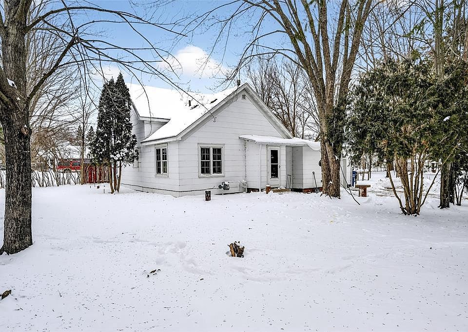 1st image of 626 Leonard Street