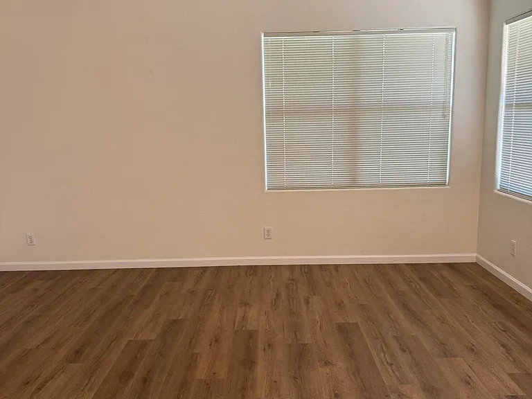 10308 W Jessie Ln — Photo 5