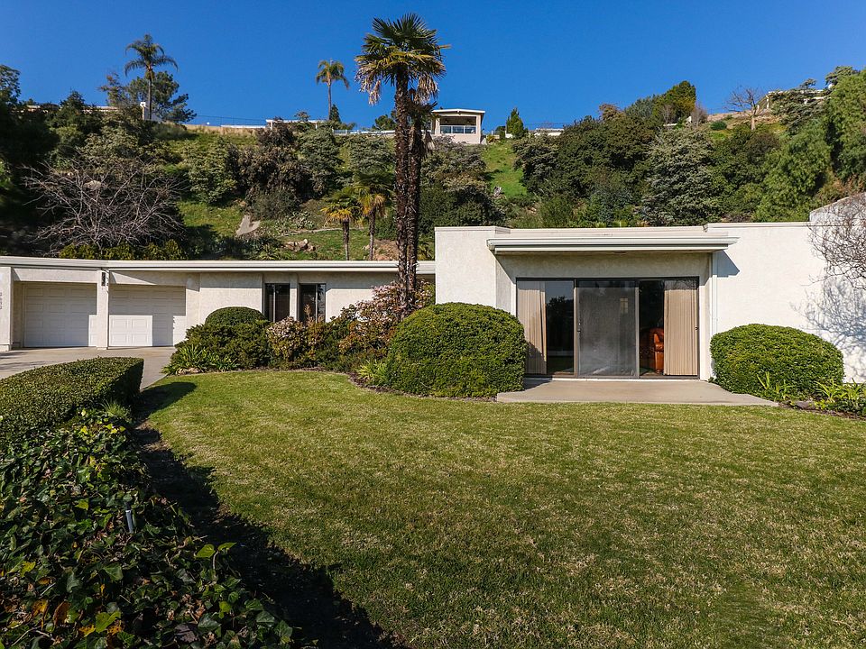 1st image of 2692 San Andres Way