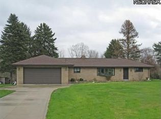 501 Ridge Rd, Hinckley, OH 44233
