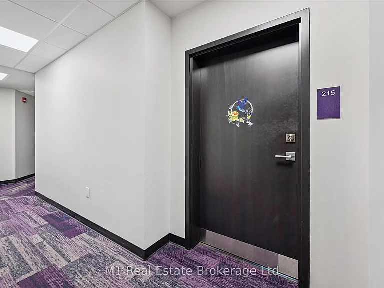 35 Kingsbury Sq #215 — Photo 6