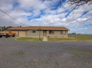 10207 Alvarado Rd, Oakdale, CA 95361