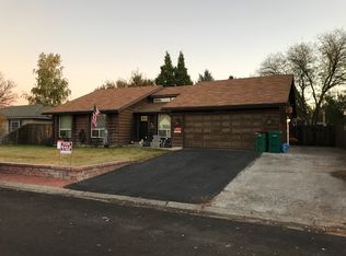 5016 Laurelwood Dr, Klamath Falls, OR 97603