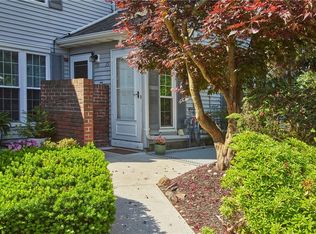 15 Homestead Village Dr, Warwick, NY 10990