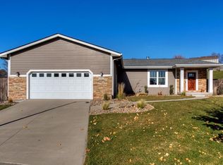6912 Mark Twain Ct, Johnston, IA 50131