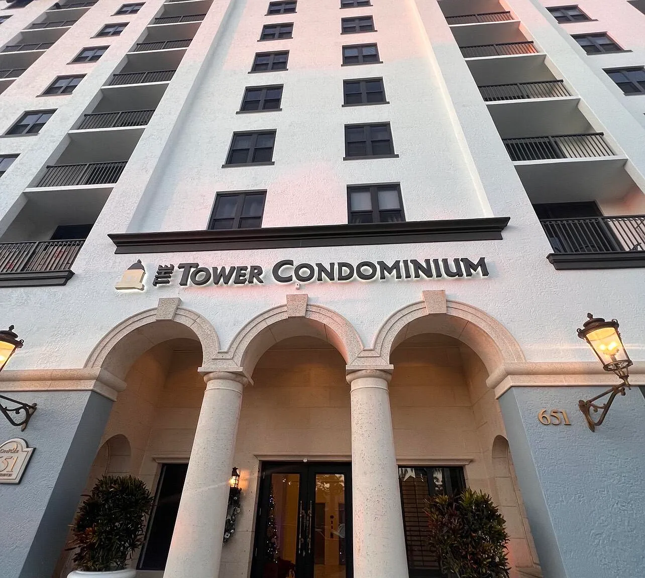 1 bed, 1.0 bath, 706 sqft, $2,700 — Photo 2