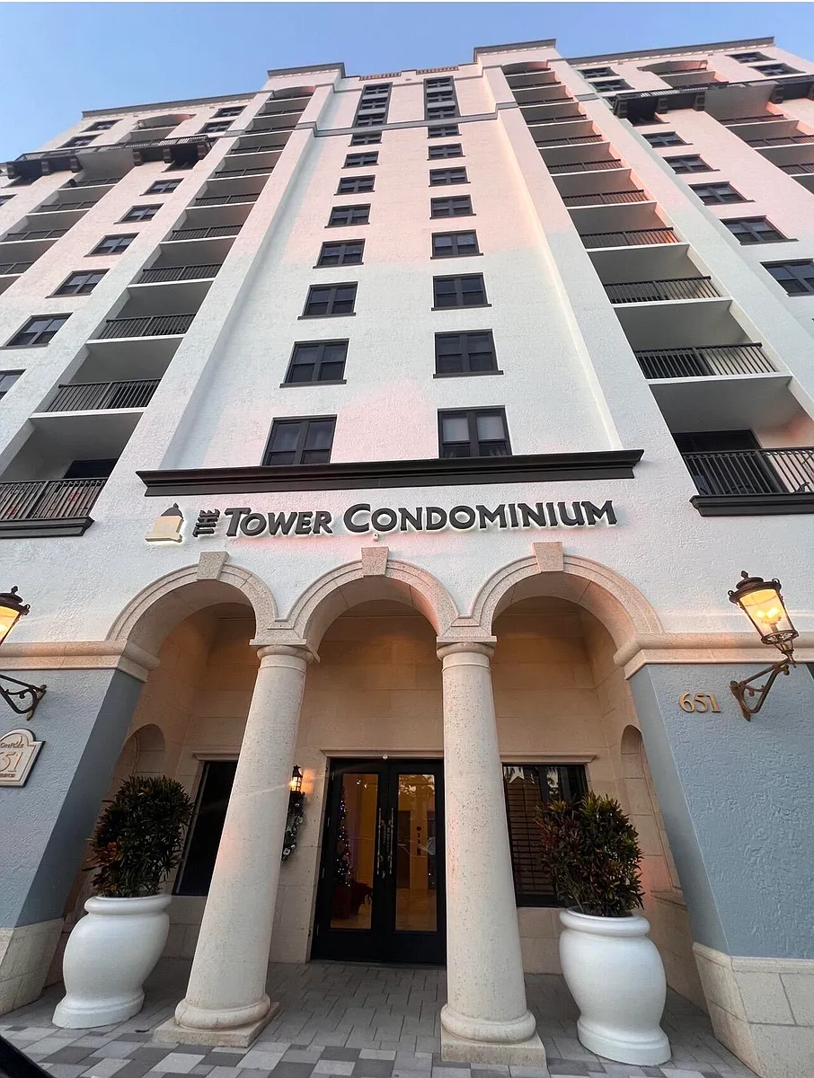 Building Photo - 651 Okeechobee Blvd #706