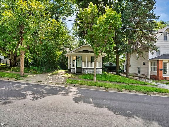 3rd image of 1382 Honodle Ave