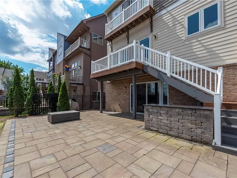 2293 City View Dr — Photo 29