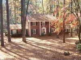 2810 Duke Of Gloucester, East Point, GA 30344