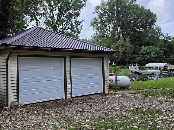 5th image of 691 Lighthouse Dr