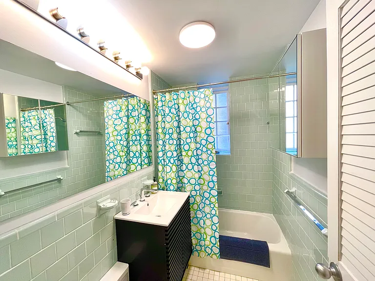 988 Memorial Dr #282 — Photo 9