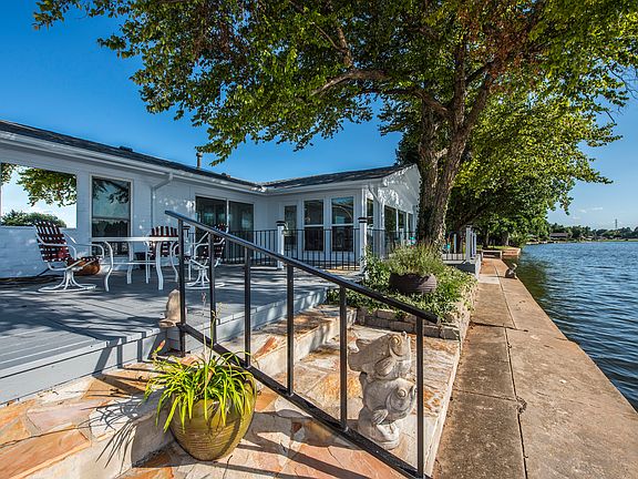Flagstone step to sea wall 