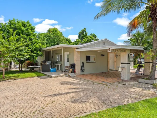 6045 Dawson St, Hollywood, FL 33023