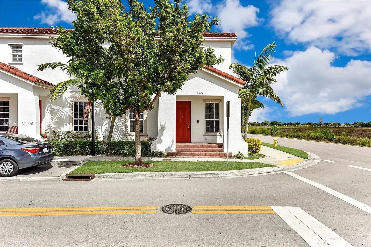 4 bed, 2312 sqft, $3,300 — Photo 1