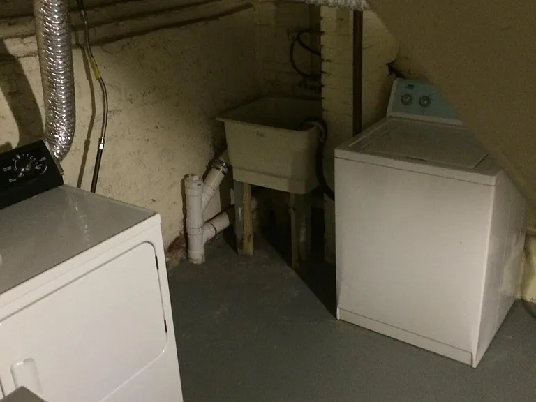 212 N Clarion St — Photo 15